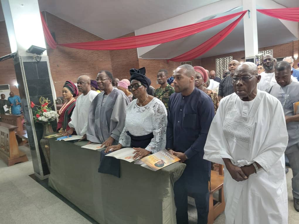 Obasanjo Holds Memorial Service For His Late Wife, Stella (Photos)